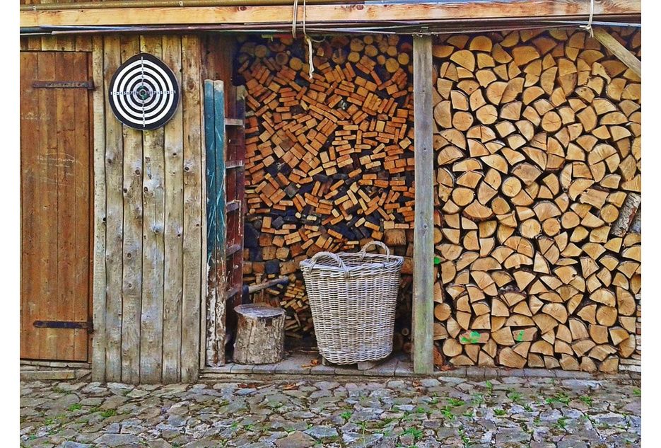 Tutoriel : Construire un range-bûches intérieur design en bois