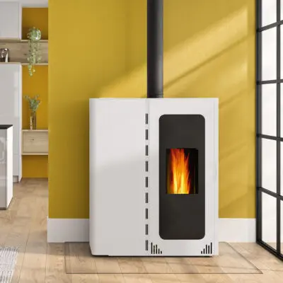 Poêle à granulés étroit acier blanc nettoyage automatique haut de gamme – ICONIC S 8,5 kW